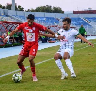 حسنية أكادير يضمن البقاء بالجديدة