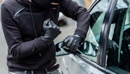 5 سنوات لسارق سيارة “ب إم دوبل في”