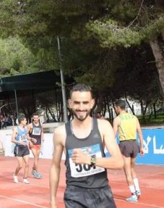 الزوهتي يفوز بسباق 1500م