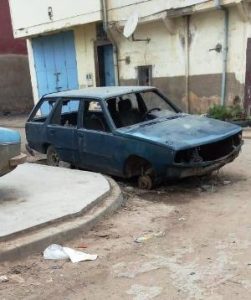 سكان حي السلام متذمرون من المحلات الحرفية والمهنية