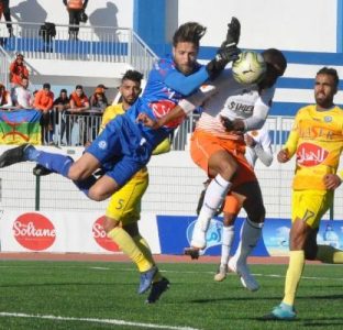 الجيش الملكي يخطف الفوزأمام سذاجة حارس نهضة الزمامرة